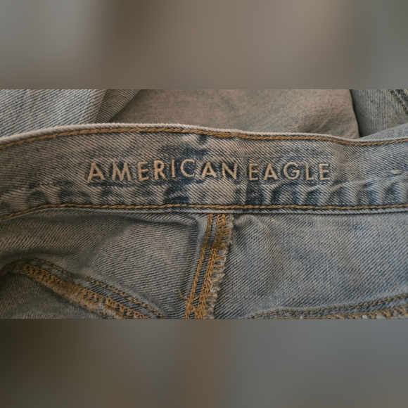 American Eagle Mom Jeans Light Wash 100% Cotton Size 8 Regular High Rise - Picture 9 of 10
